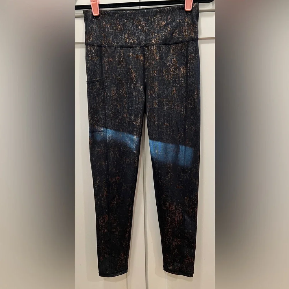 LILLY PULITIZER LUXLETIC HIGH-RISE WEEKENDER LEGGINGS, SIZE M, NWT. - Picture 3 of 11